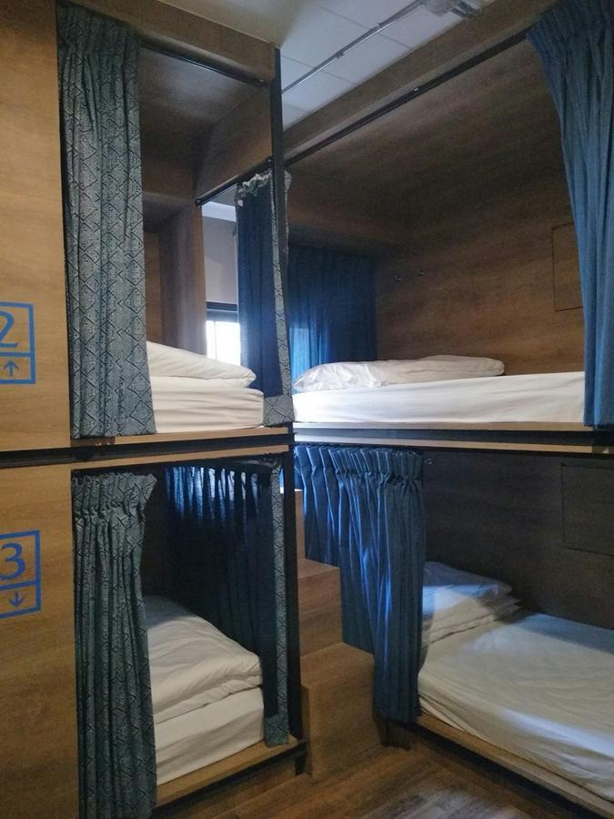 Natee Hostel Банкок Екстериор снимка