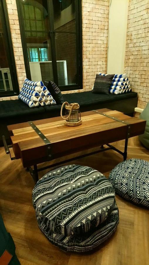 Natee Hostel Банкок Екстериор снимка