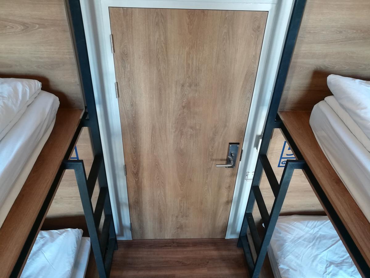 Natee Hostel Банкок Екстериор снимка