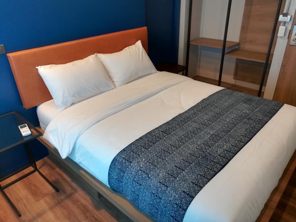 Natee Hostel Банкок Екстериор снимка